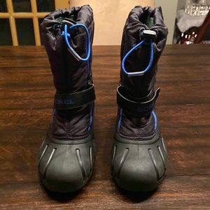 Kids Sorel Snow Boots size Youth 2